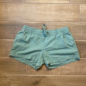 Old navy linen/polyester green shorts